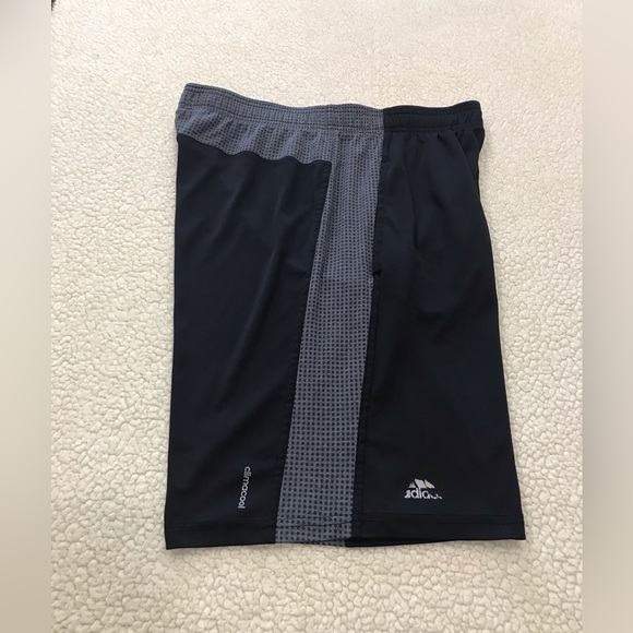 Mens Black & Gray Adidas Climacool Dri-Fit Athletic Shorts
Size Large 42 - 44 - Picture 5 of 13